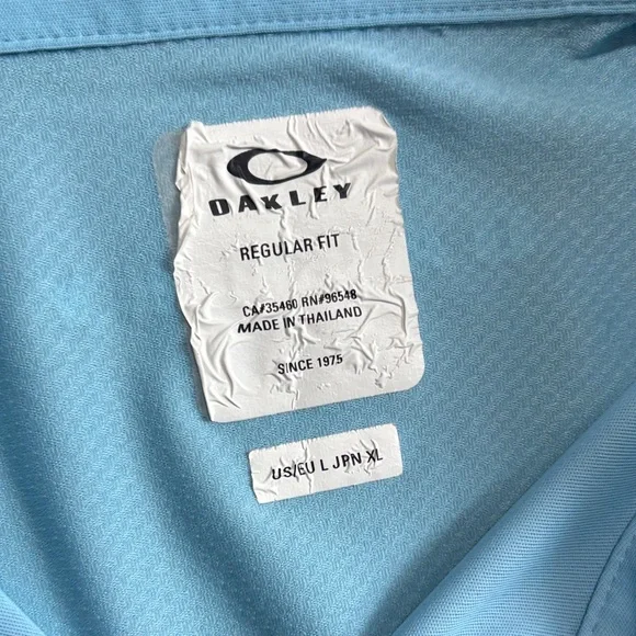 Oakley Men's Light and Dark Blue Golf Polo Shirt - Picture 2 of 5